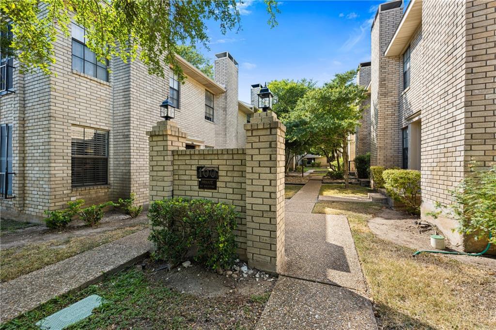Primary Photo - 8400 Jamestown Dr