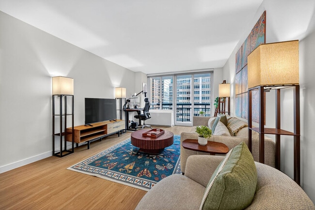 Foto del edificio - 68 W 37th St