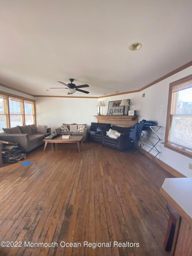 Building Photo - 224 Spier Ave