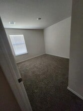 Building Photo - 106 Sunberry Dr