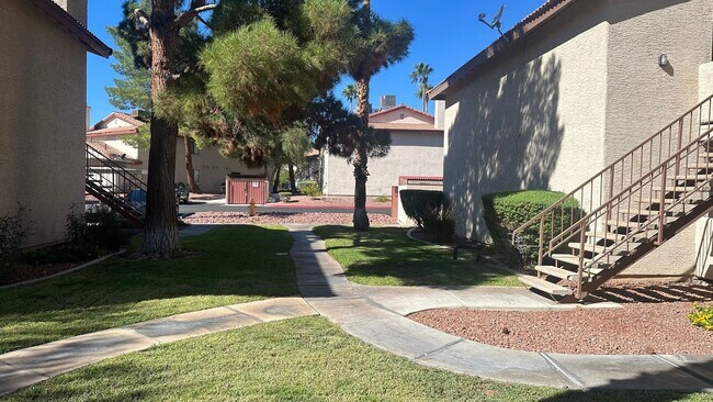 Building Photo - Beautiful & upscale 2 bedroom 2 bathrooms ...