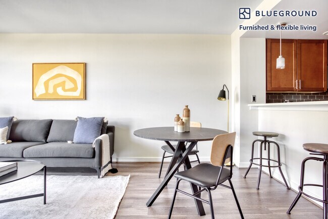 Foto del edificio - 3444 Fairfax Dr