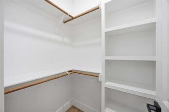 Building Photo - 8531 Rinn St