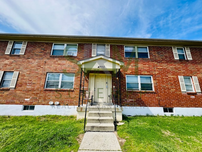Building Photo - 4700 Walnut Grove Ave