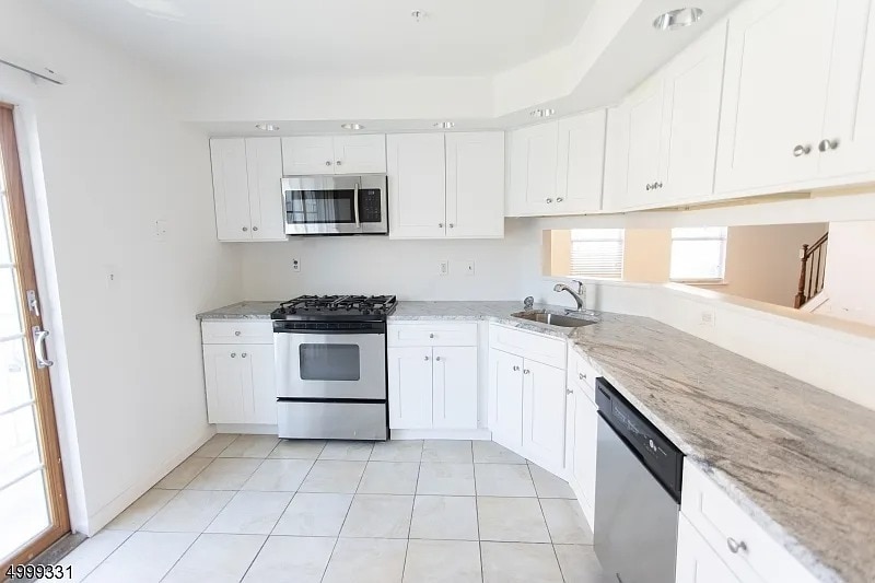 Photo - 49 Cornerstone Ln (Newark, NJ)