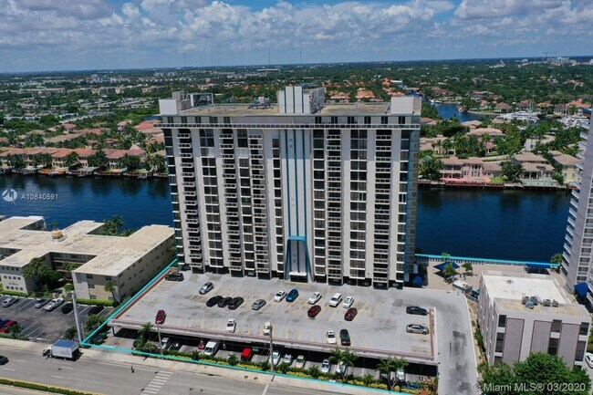 Building Photo - 1600 S Ocean Dr