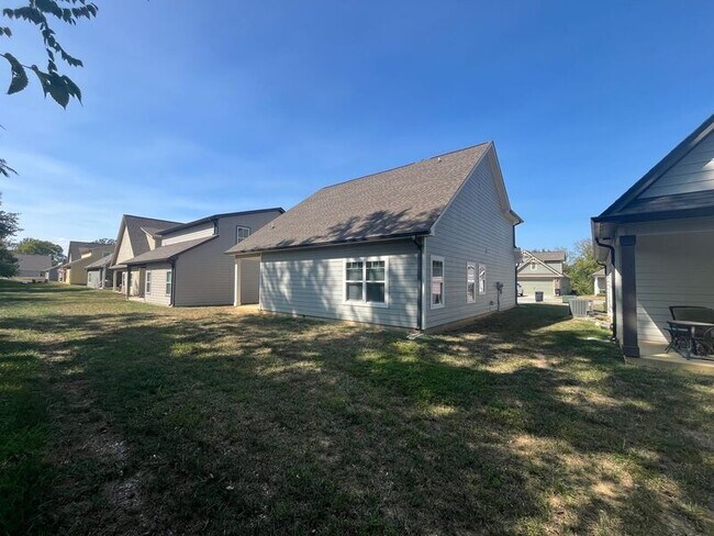 Foto del edificio - 5334 Roosevelt Rd