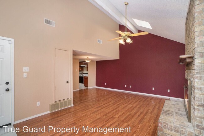 Foto del edificio - 3 br, 3 bath House - 320 Carolyn Dr.