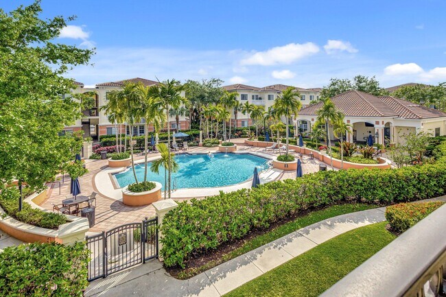 Foto del edificio - 9873 Baywinds Blvd