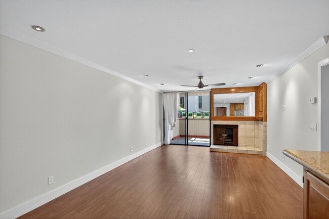 Building Photo - Spacious Marina District 1BR Condo with Modern Upgrades & Parking