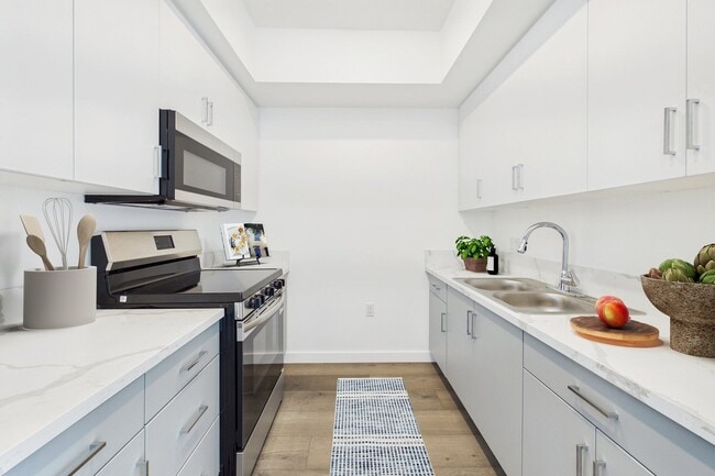 Building Photo - Diamante Apartments