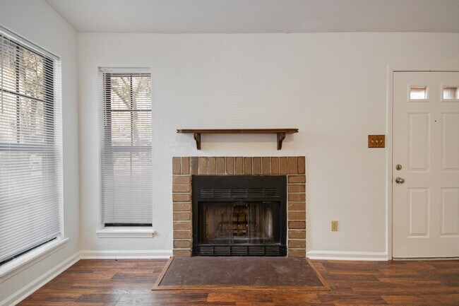 Foto del edificio - 2039 Hanover Ct