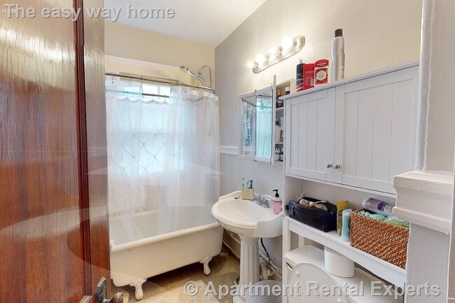 Photo - 11 Story St Apartment