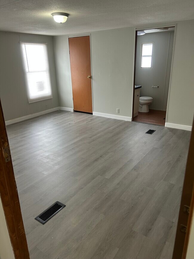 Dormitorio principal - 489 Vanzant Rd