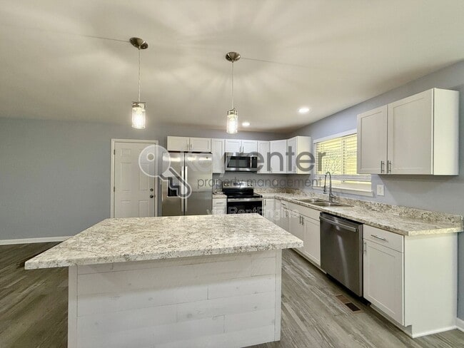 Building Photo - 33 Brumby Rd