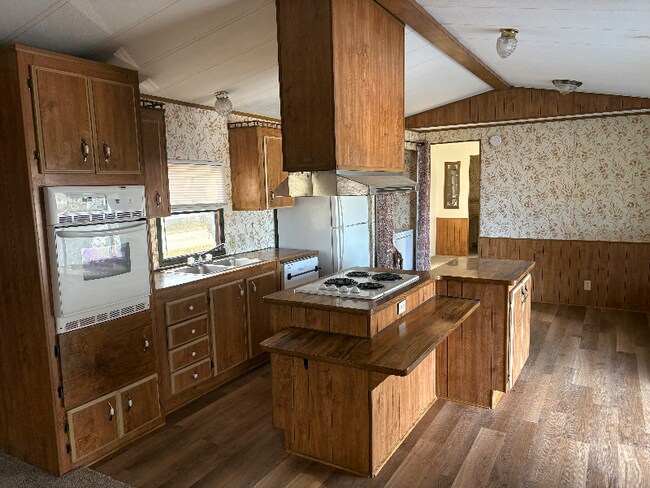 Building Photo - 122 Private Rd 4768