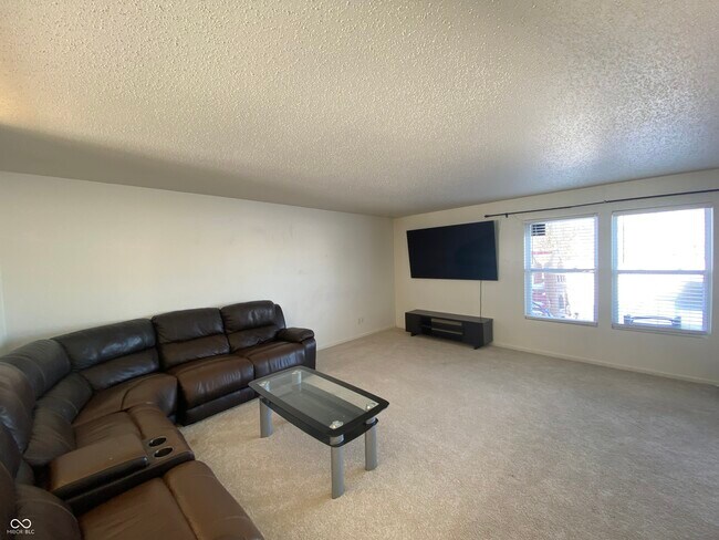 Foto del edificio - 12824 E 131st St