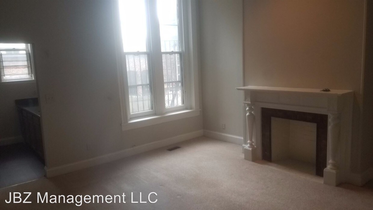 Primary Photo - 110 E Preston St