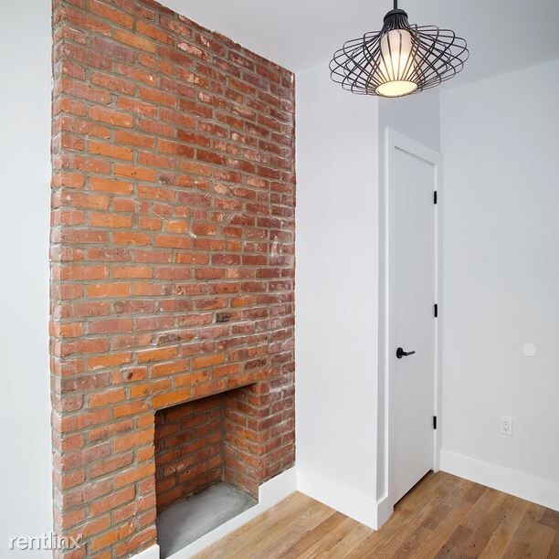 Building Photo - 336 Chauncey St