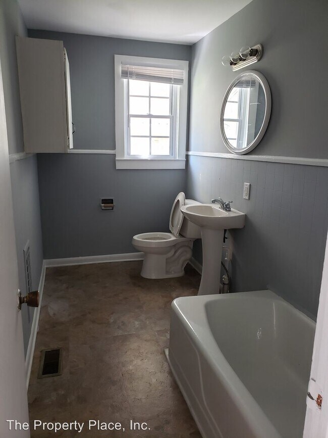 223 McCreary Heights, Dickson, TN 37055 Room for Rent in Dickson, TN