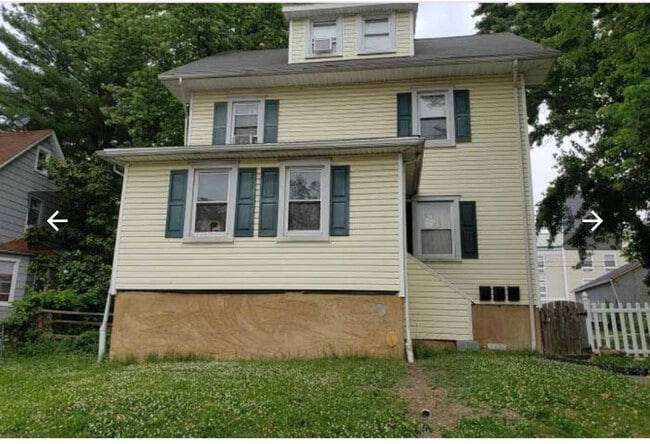 Building Photo - 2922 E Cold Spring Ln