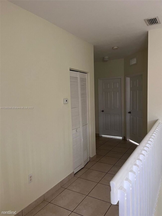 Foto del edificio - 4 br, 3 bath House - 1423 NE 40th Rd