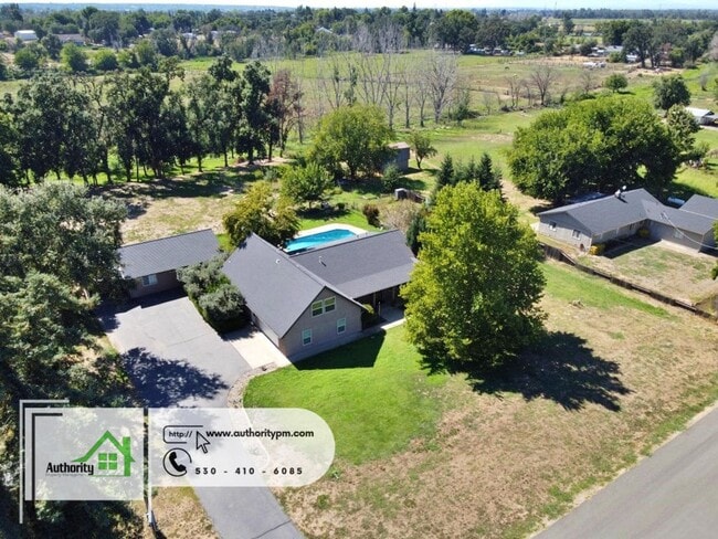 Building Photo - 4750 Pheasant Dr