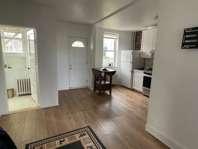 Building Photo - 32 Parsons St, apt 2