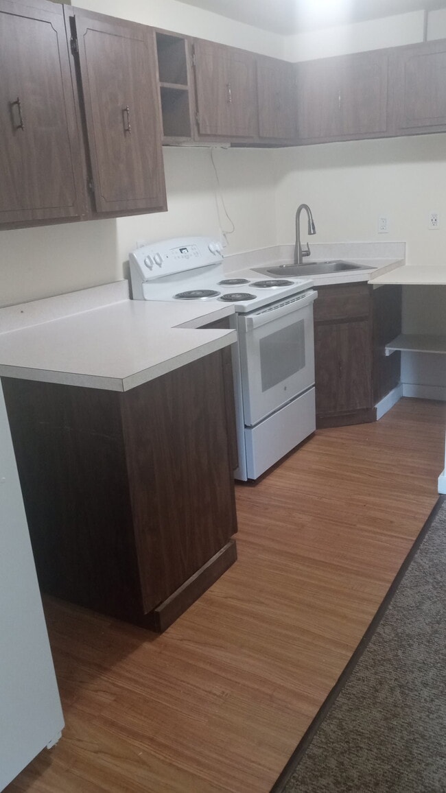 Kitchen 2 - 7 Callahan Dr