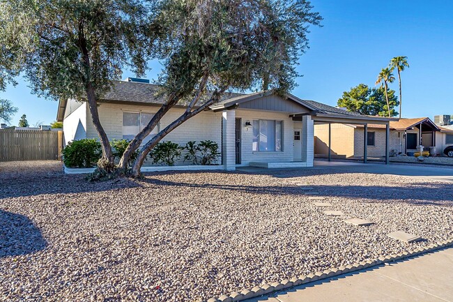 Foto del edificio - Charming Tempe home with a pool!