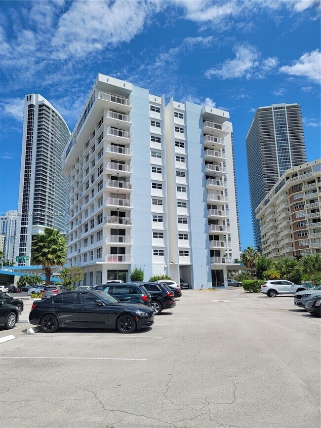 Foto del edificio - 1801 S Ocean Dr