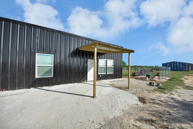 Foto del edificio - 2796 Harrison Rd