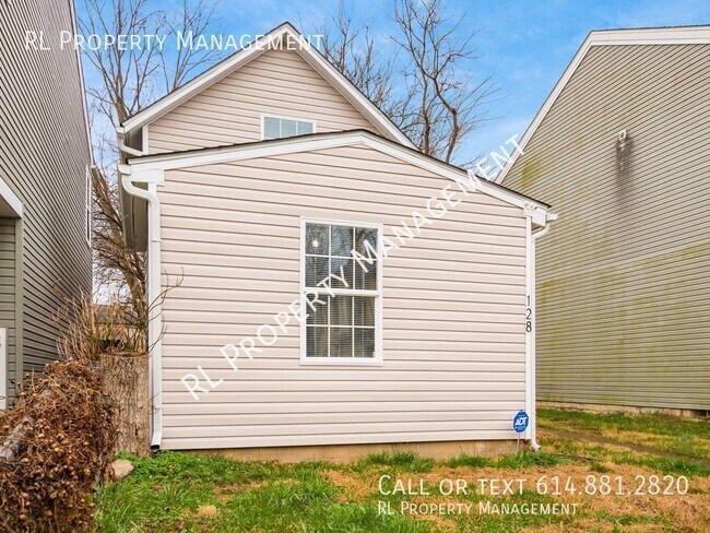 Building Photo - WAIVED APPLICATION FEE(S) WITH SIGNED LEAS...