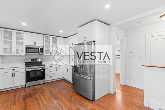 Foto del edificio - 114 Richmond Ave