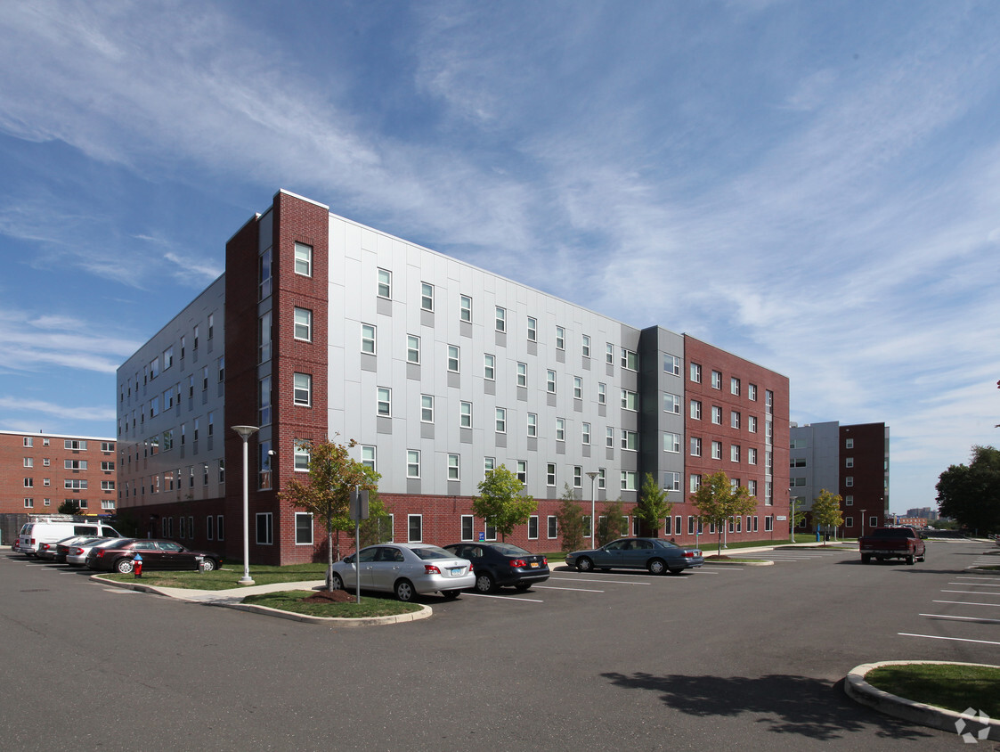 Primary Photo - University of New Haven Residence Hall