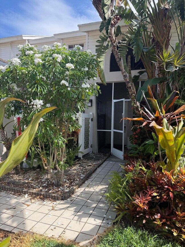 Foto del edificio - 9262 Boca Gardens Pkwy