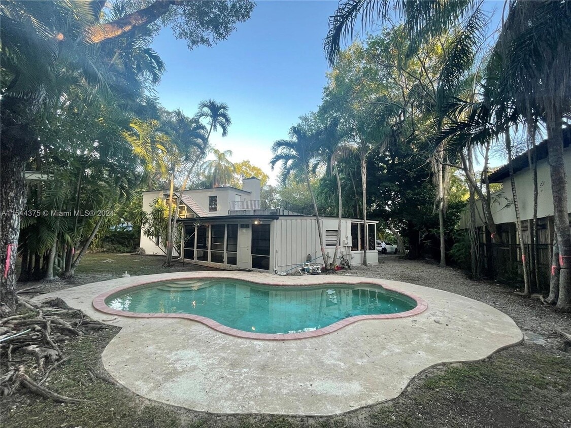 Building Photo - 4176 Ingraham Highway, Miami, FL 33133 - 4...