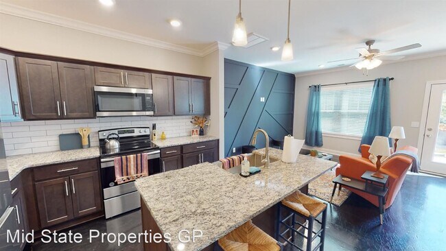Foto del edificio - 3 br, 2 bath House - 191 Fairview Lane