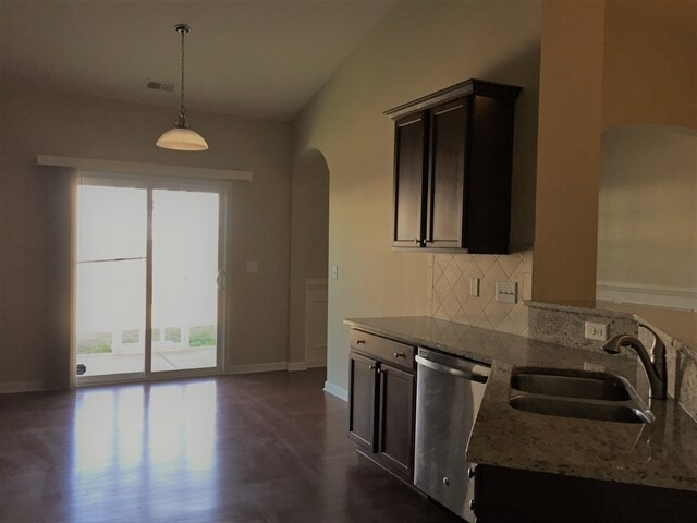 Foto del edificio - 1142 Moss Grove Dr