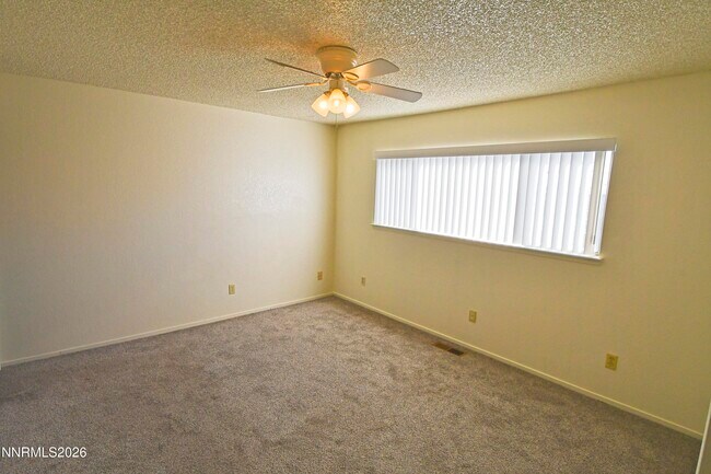 Foto del edificio - 400 S Saliman Rd