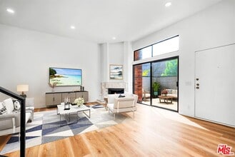 Building Photo - 4425 Alla Rd