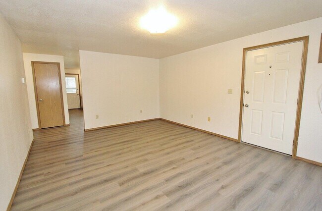 Foto del edificio - 1310 Poplar St