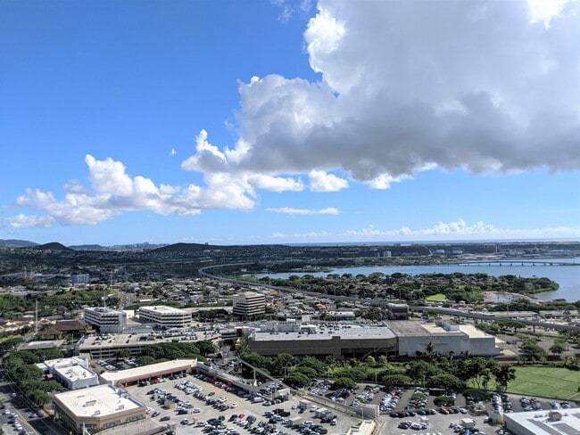 Building Photo - Conveniently Located Pearlridge Condo - 1 Bed/1 Bath/1 Parking Stall