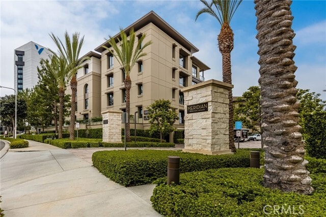 Foto del edificio - 1313 Santa Barbara Dr