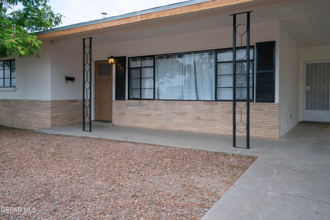 Building Photo - 4016 Titanic Ave
