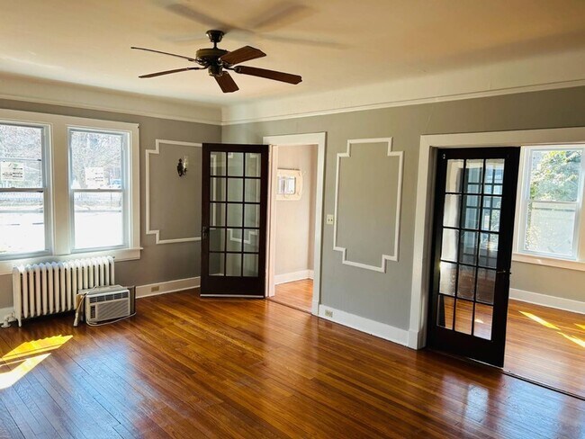 Foto del edificio - 11 Elliott Pl