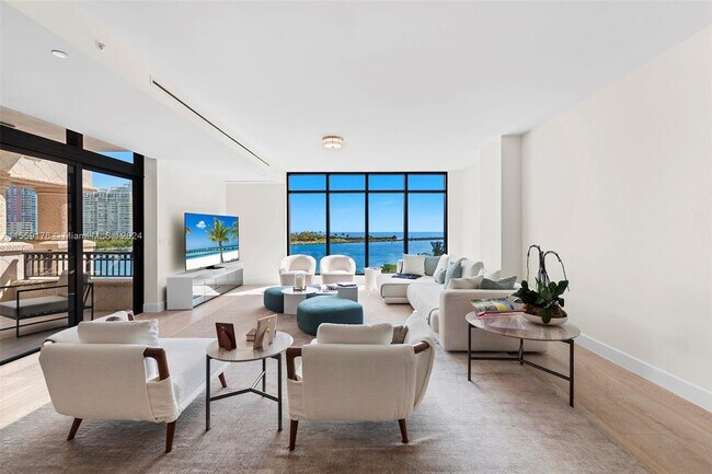 Building Photo - 7055 Fisher Island Dr