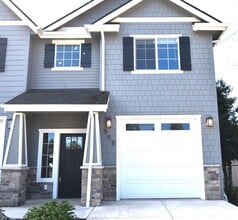 Building Photo - 556-558 Harrison St