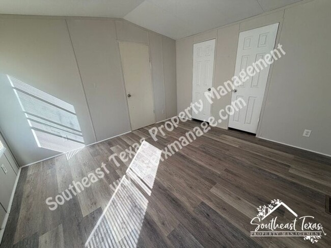 Building Photo - 4166 Black Cat Rd