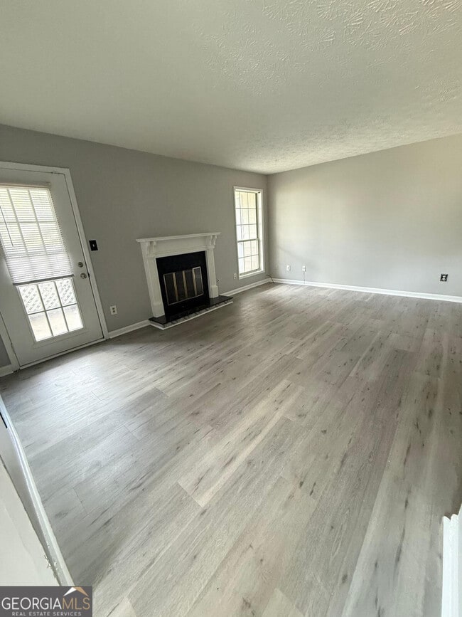 Building Photo - 9447 Cypress Ln
